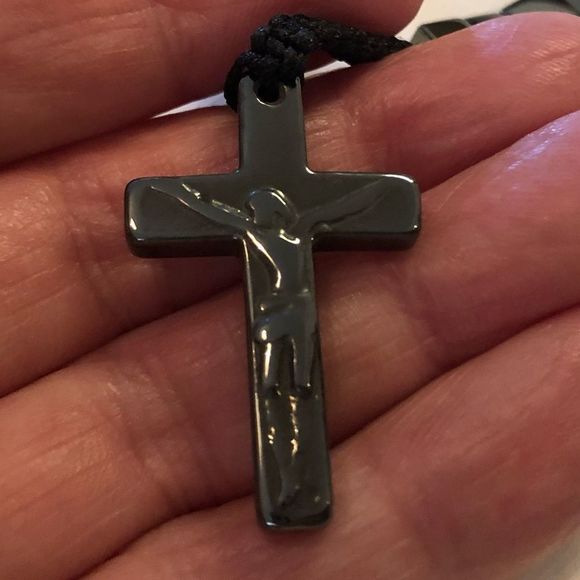 Natural stone crucifix pocket rosary bracelet - Picture 2 of 7